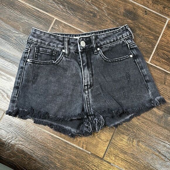 🖤 PacSun Black Shorts - Size 22, Inseam 1" - Summer Ready! - Picture 1 of 6